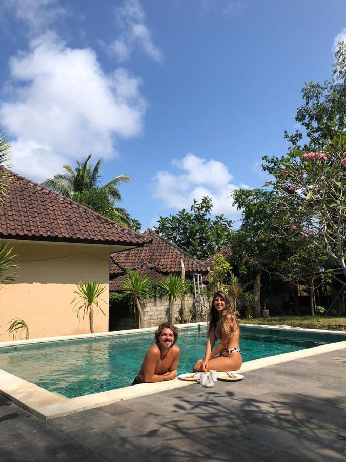 Join Homestay Kuta  Buitenkant foto