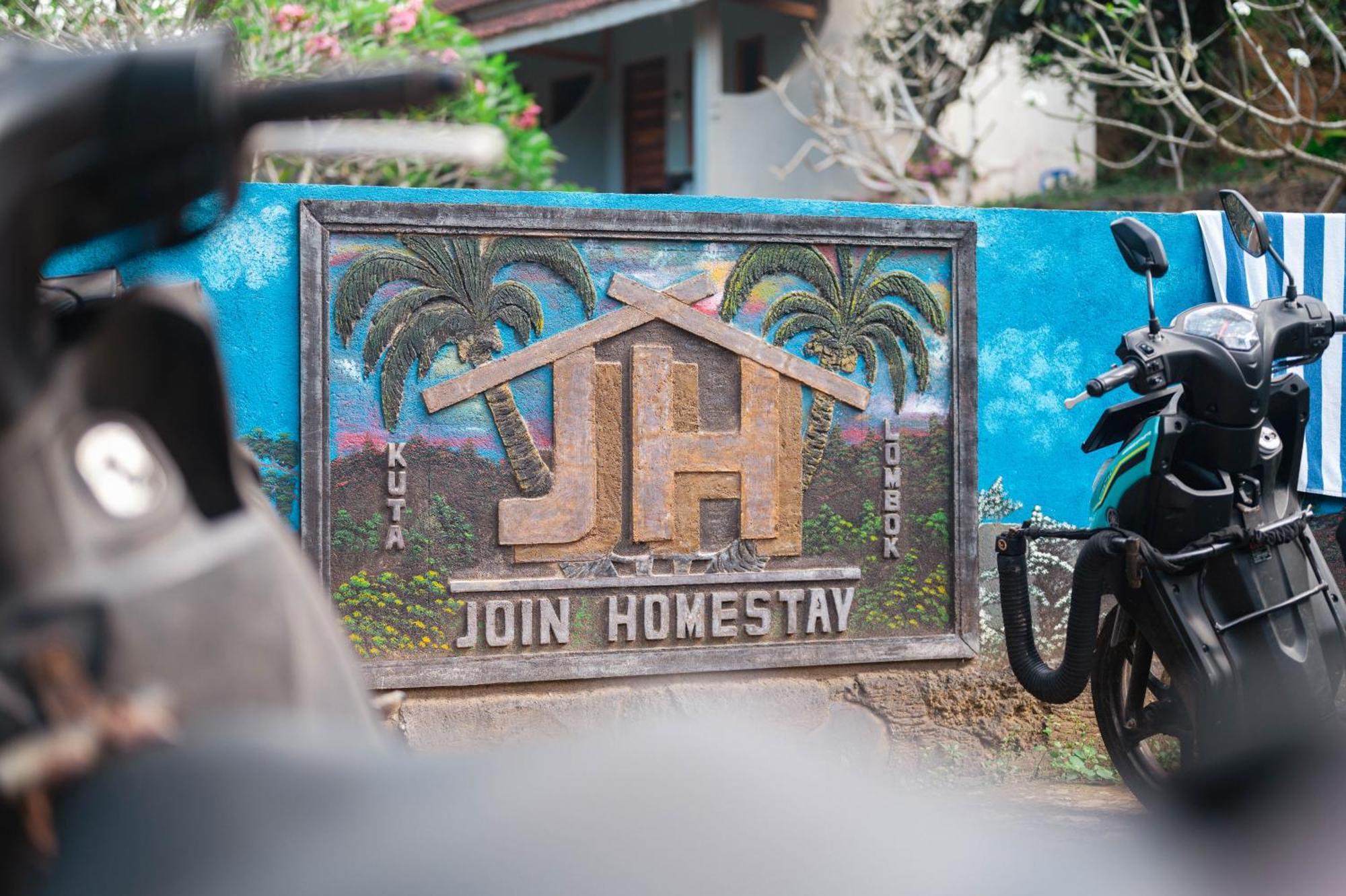 Join Homestay Kuta  Buitenkant foto