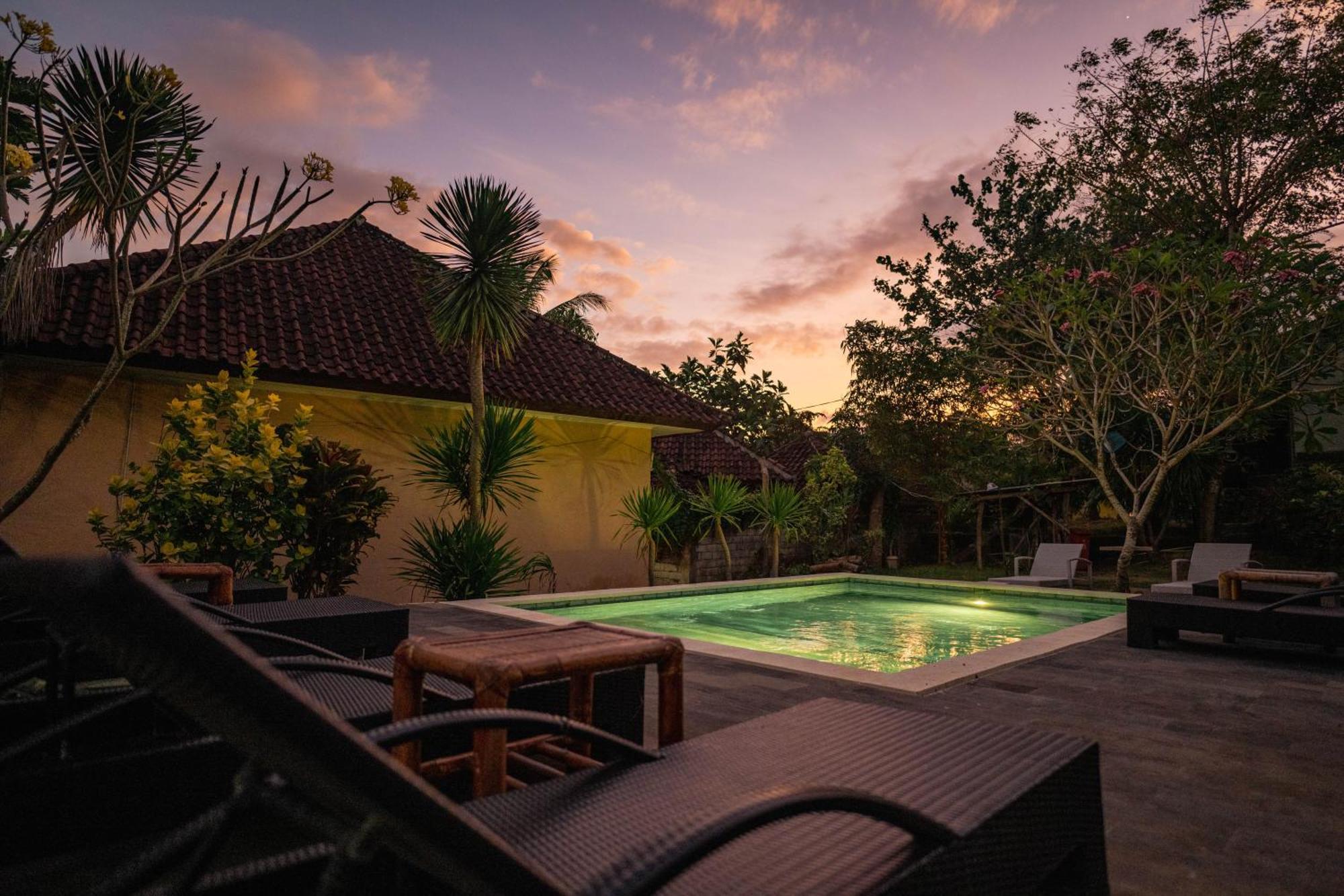 Join Homestay Kuta  Buitenkant foto