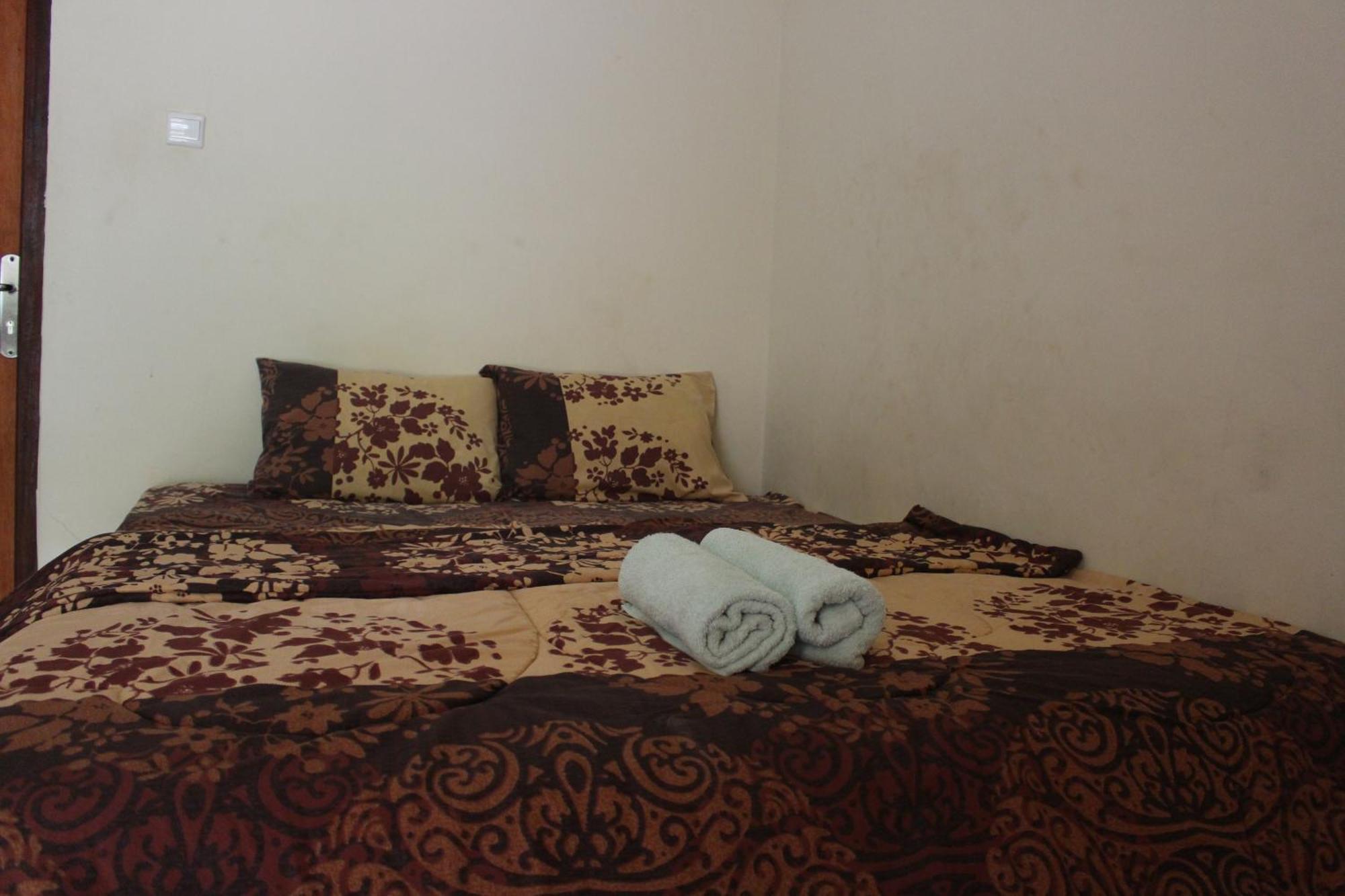 Join Homestay Kuta  Buitenkant foto